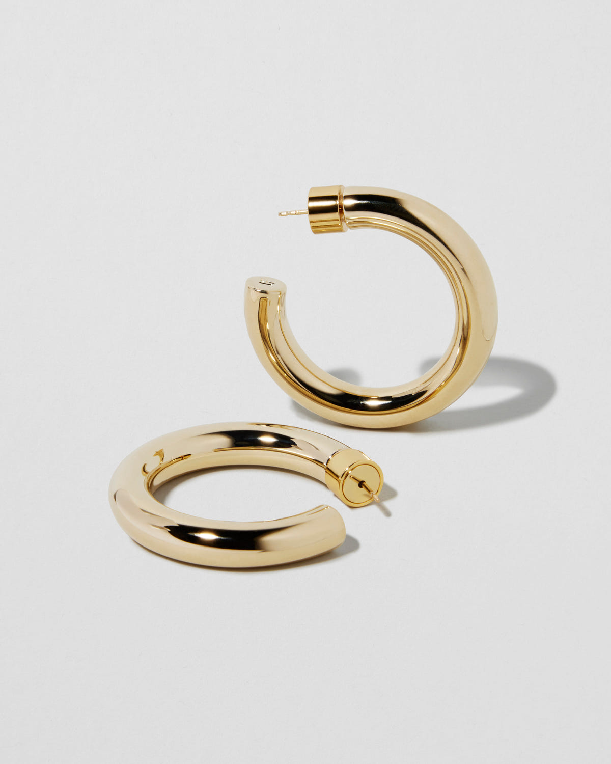 1" Samira Mini Hoops earring - close-up detail | small gold hoop earrings
