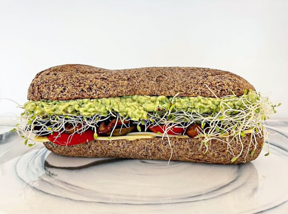 Vegetable sandwich on multigrain bread