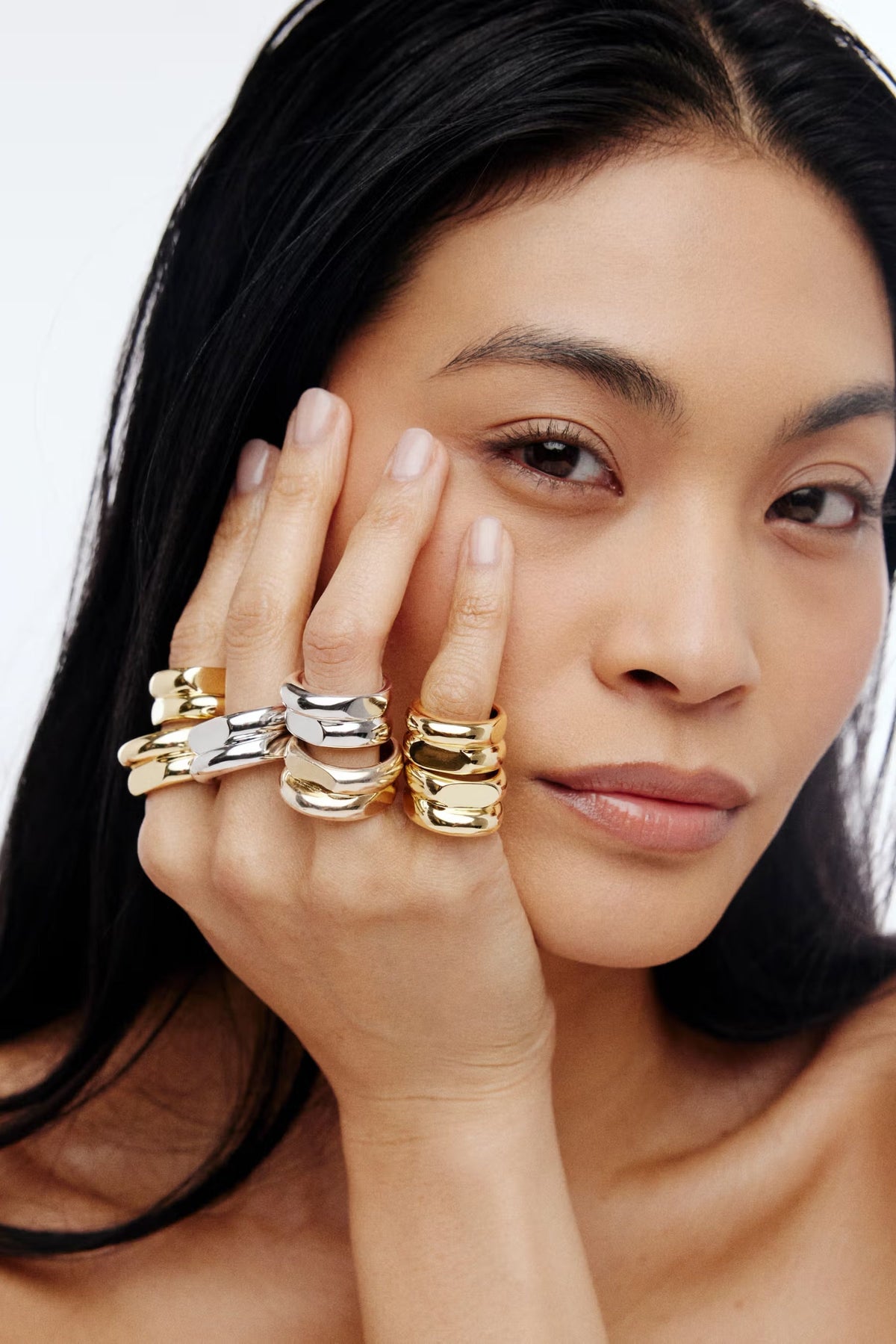 Winter Jewelry Trends: A Guide to Accessories