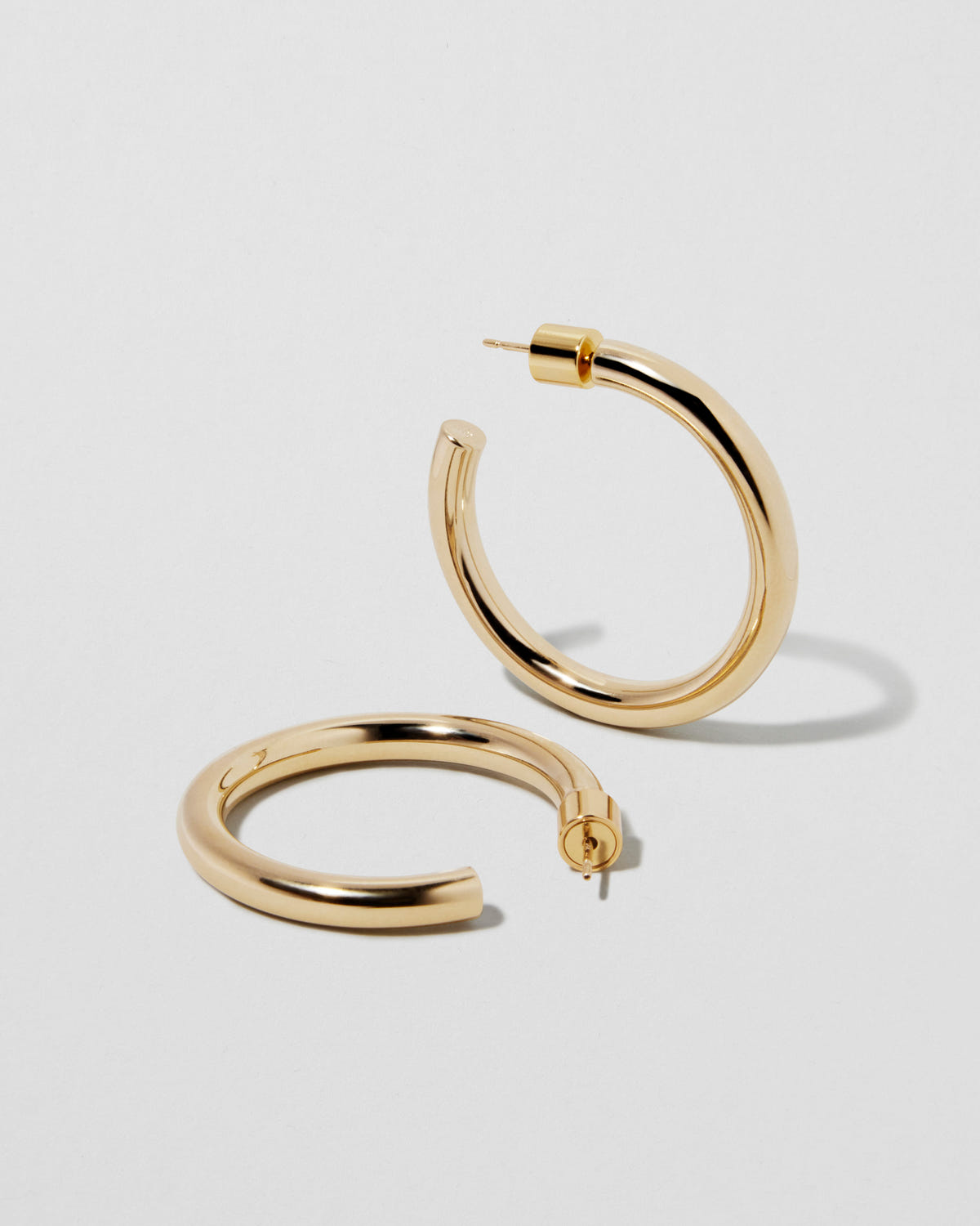 1" Lilly Mini Hoops earring - front view | small 14k gold hoop earrings