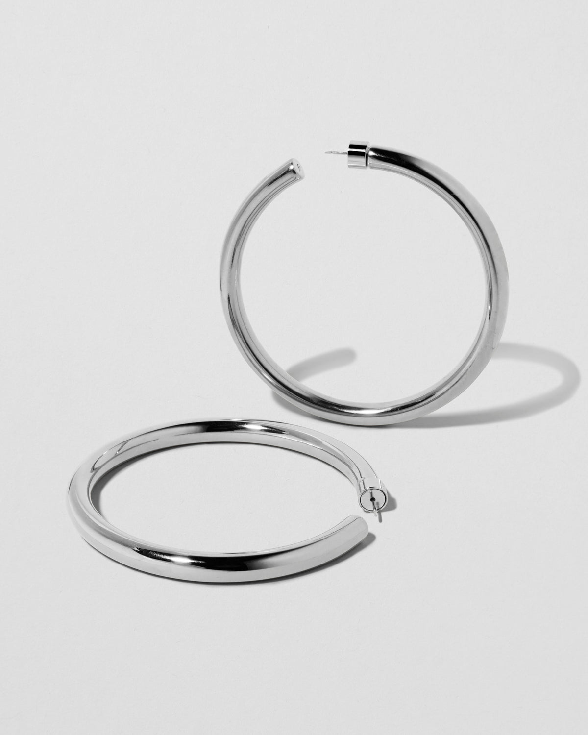 2.5" Samira Hoops gold earring - front view | hoop earrings