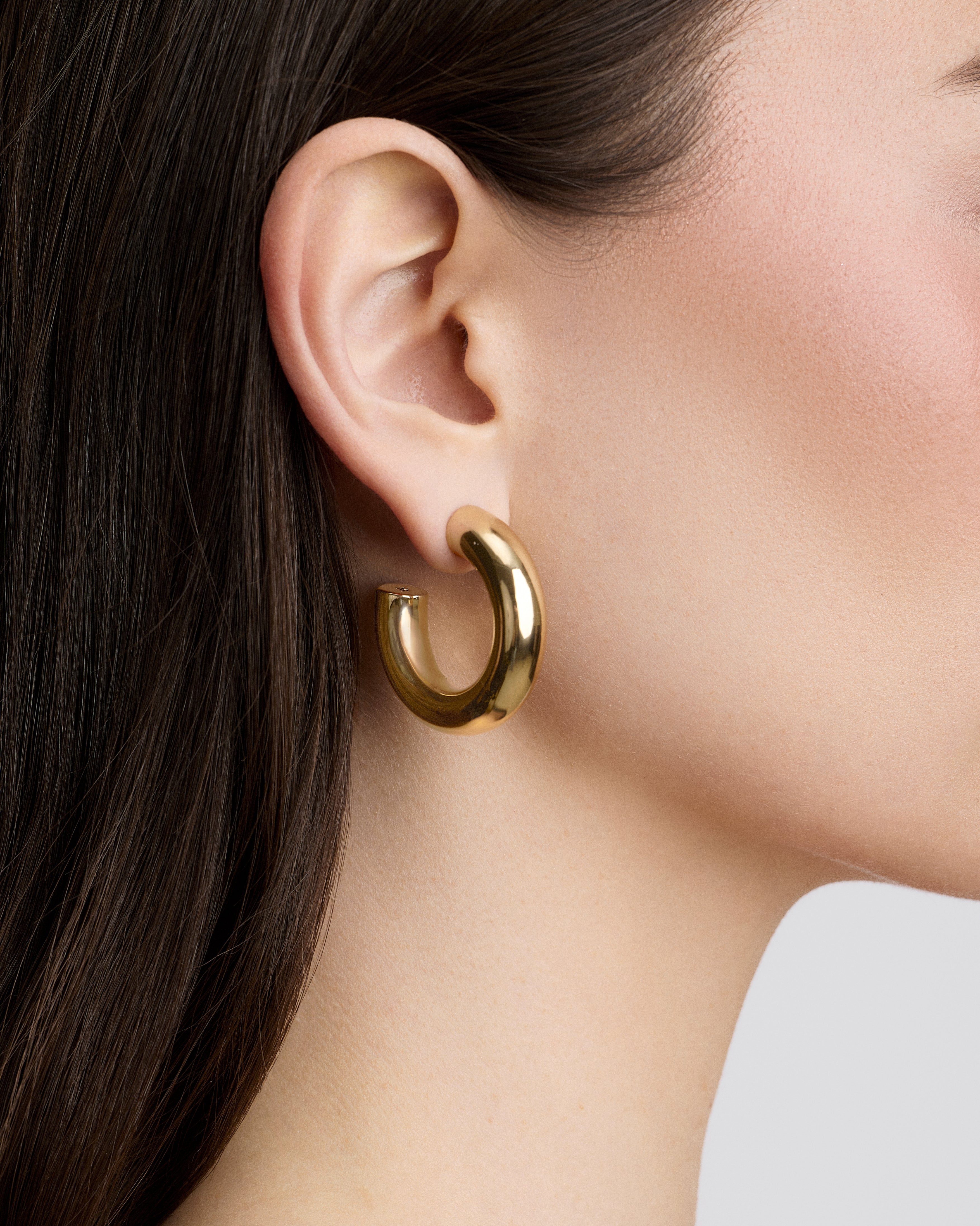 Jamma Huggies: 9mm Hoop Earrings | Jennifer Fisher