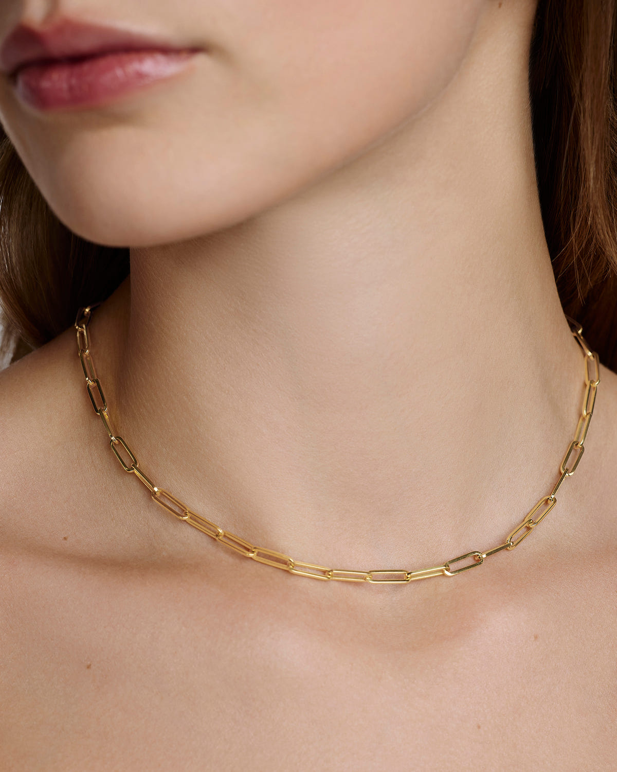 Long Link Chain in 18K Yellow Gold necklace - close-up detail | 18k gold chain